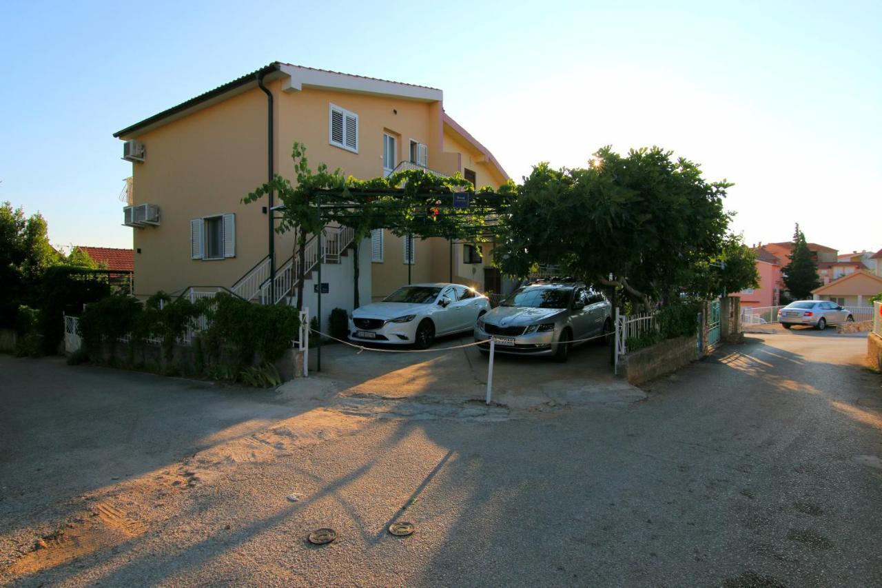 Apartments Tona Zaboric Εξωτερικό φωτογραφία