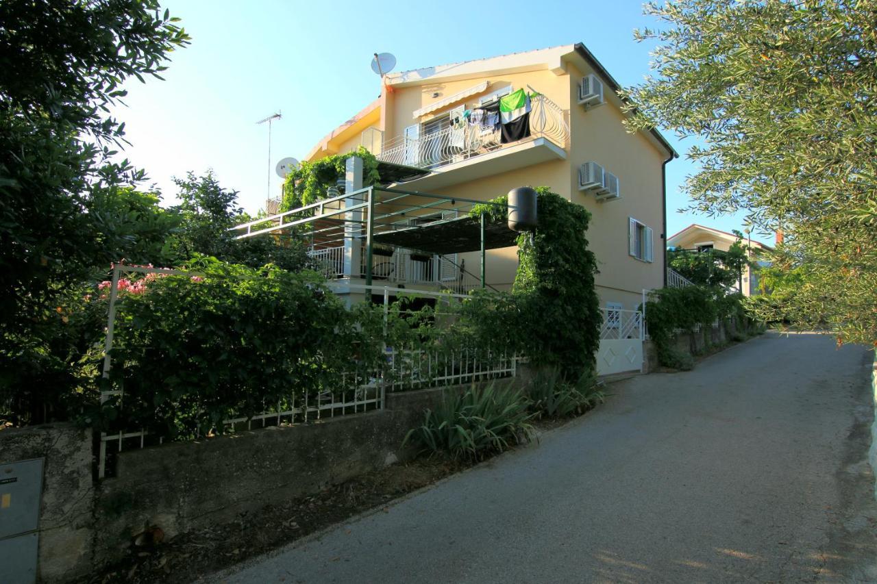 Apartments Tona Zaboric Εξωτερικό φωτογραφία