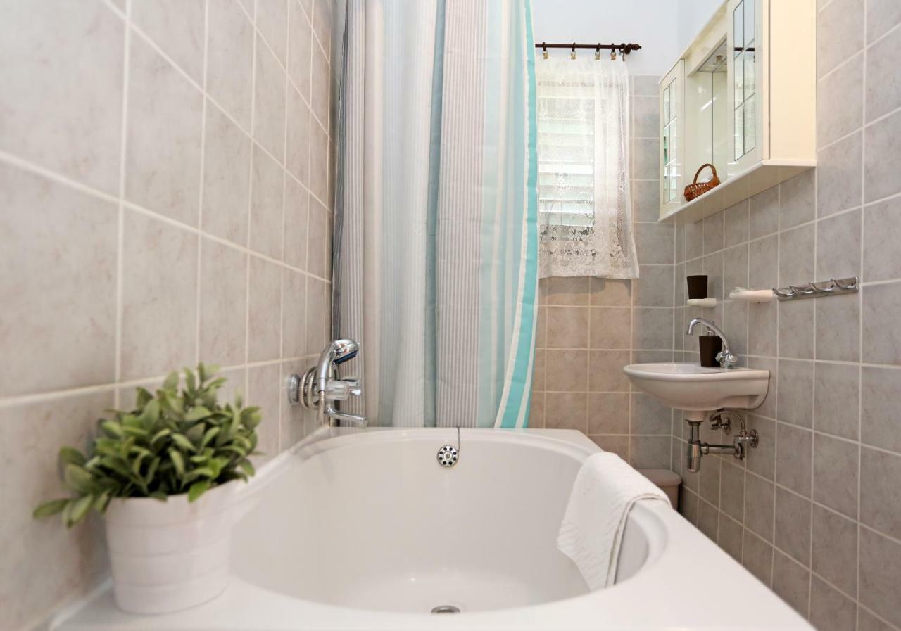 Apartments Tona Zaboric Εξωτερικό φωτογραφία
